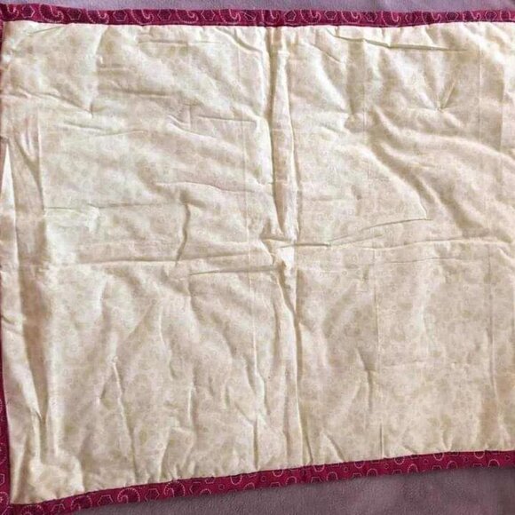 Quilt Handmade Tied Bow Tie 22x26 Paisley Red and Yellow #702-1 - Picture 3 of 3